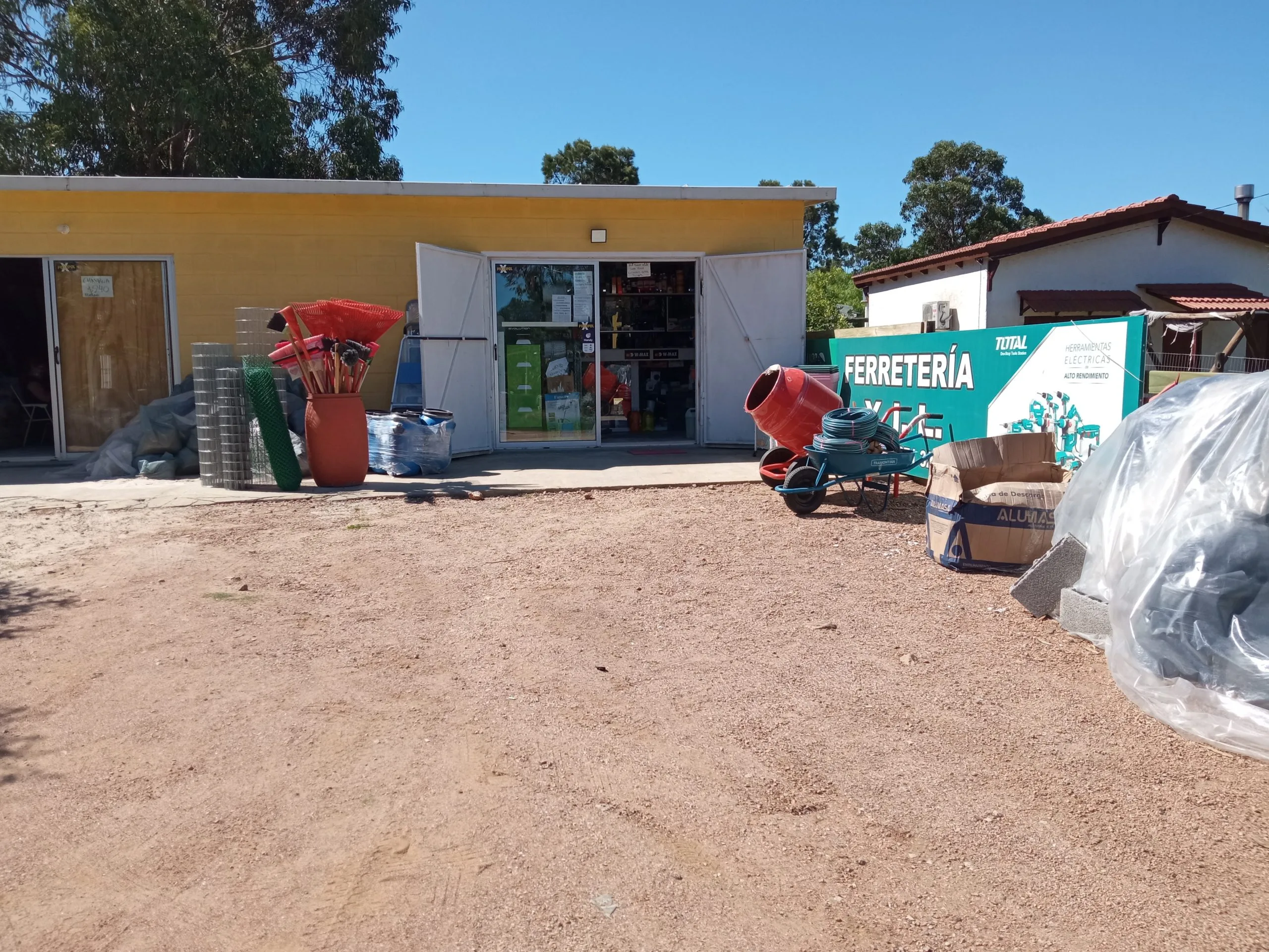 FERRETERIA Y.I.L